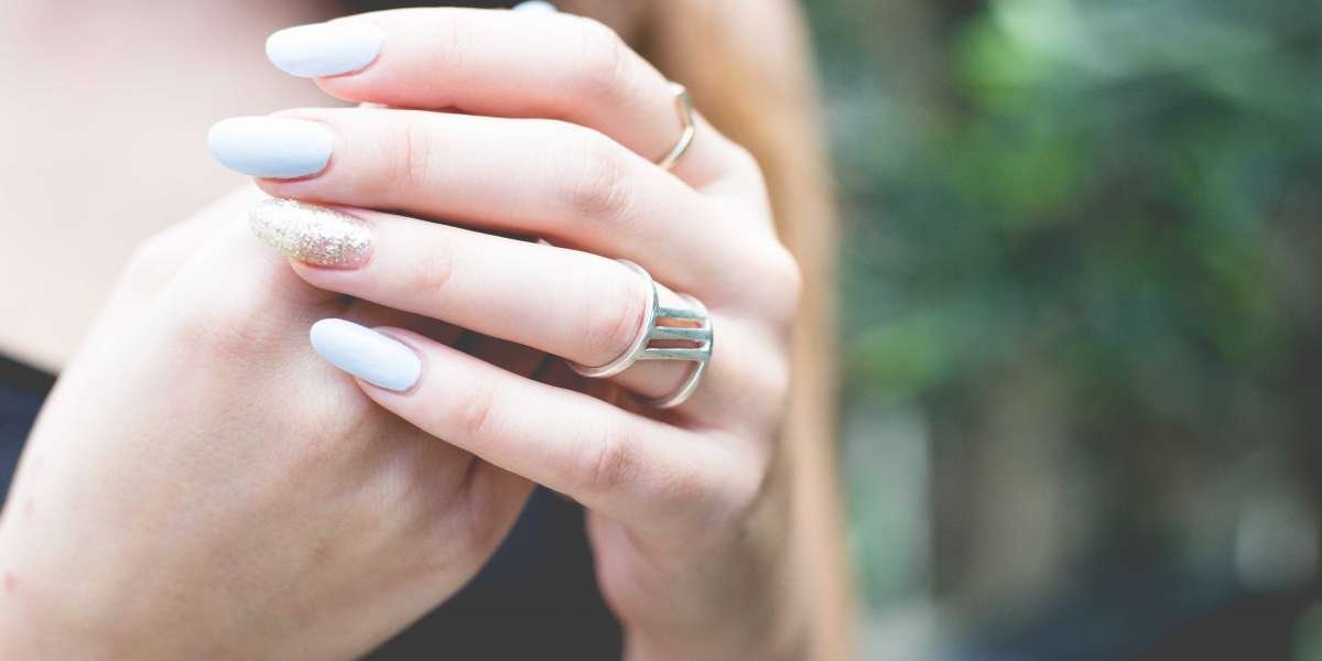 5 Things You Need To Know Before You Get Nail Extensions