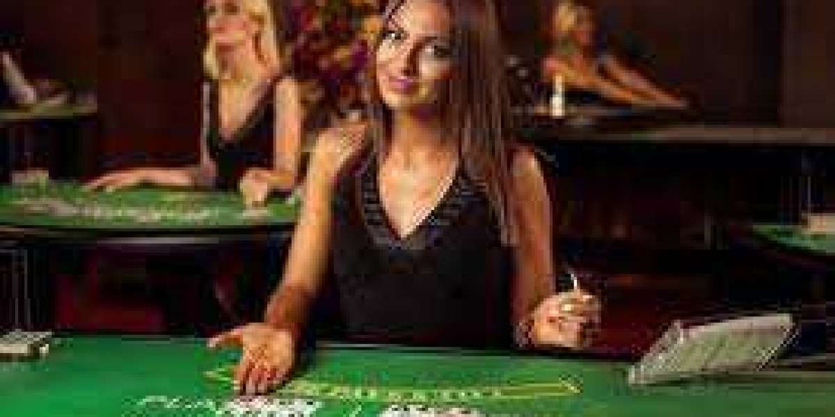 Change Your Fortunes With Baccarat Online