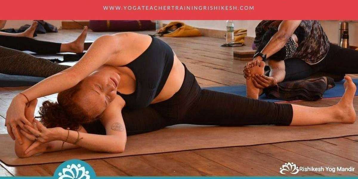200 Hour Yoga Teacher Training In Rishikesh.