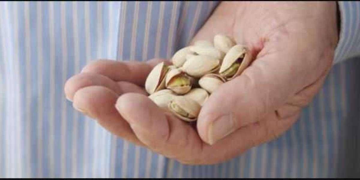 What is the right time to eat dry fruits?