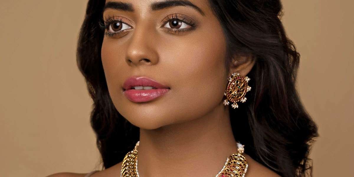 Sparkle and Shine: Discover the Magic of Gold Kundan Jewels