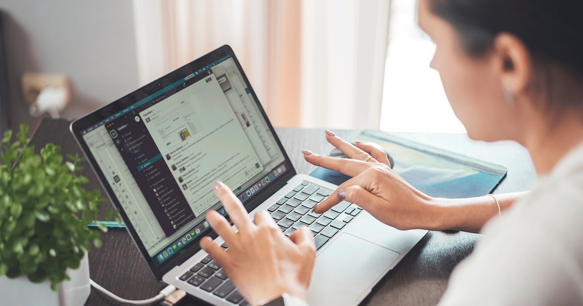 Breaking Into Customer Service: Your Gateway to Remote Career Success